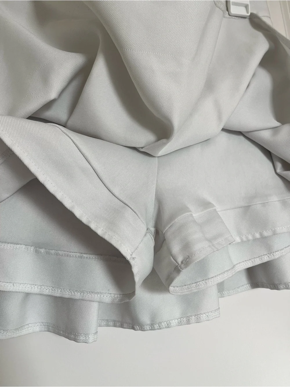 white pleated skirt 🤍